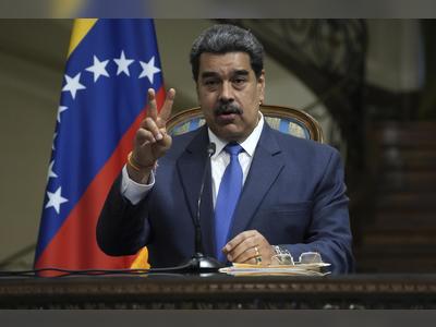 US officials back in Venezuela in a bid to rebuild ties