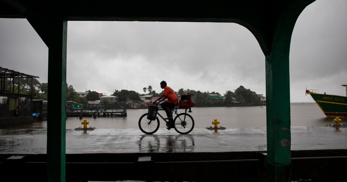 Three dead as Hurricane Bonnie passes over Central America