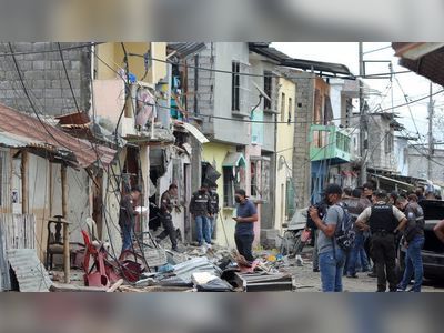 Ecuador: Guayaquil blast 'declaration of war' by gangs - officials