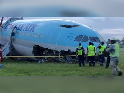 Korean Air plane overruns Cebu runway in bad weather; all safe