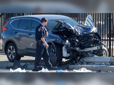 Car crashes into Los Angeles sheriff's department recruits on training run