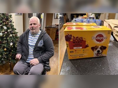 Dad furious after Amazon send him dog food instead of £1,200 laptop