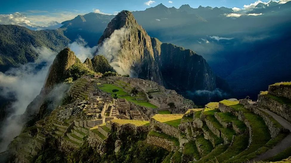 Peru protests: Machu Picchu closed indefinitely and tourists stranded