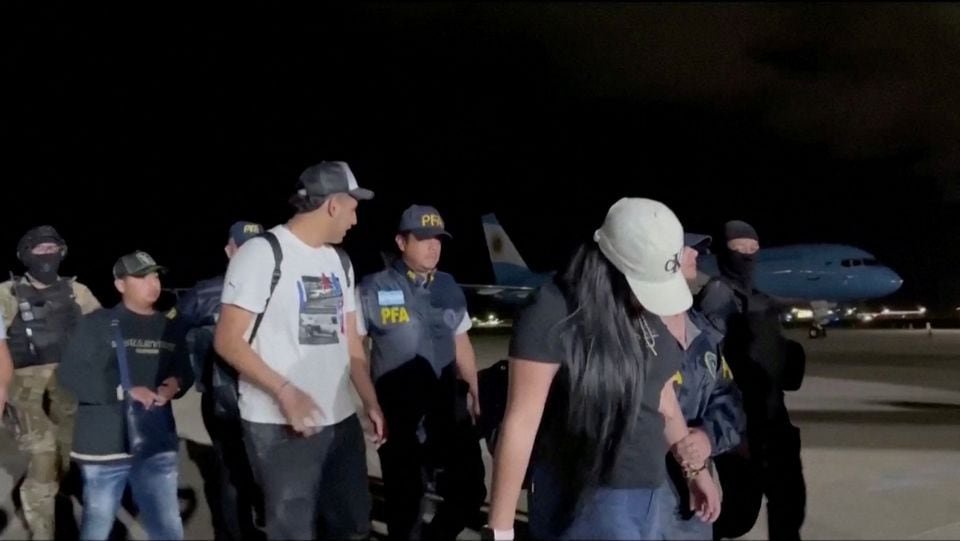Argentina Arrests and Deports Relatives of Ecuador's Fugitive Gang Leader 'Fito'