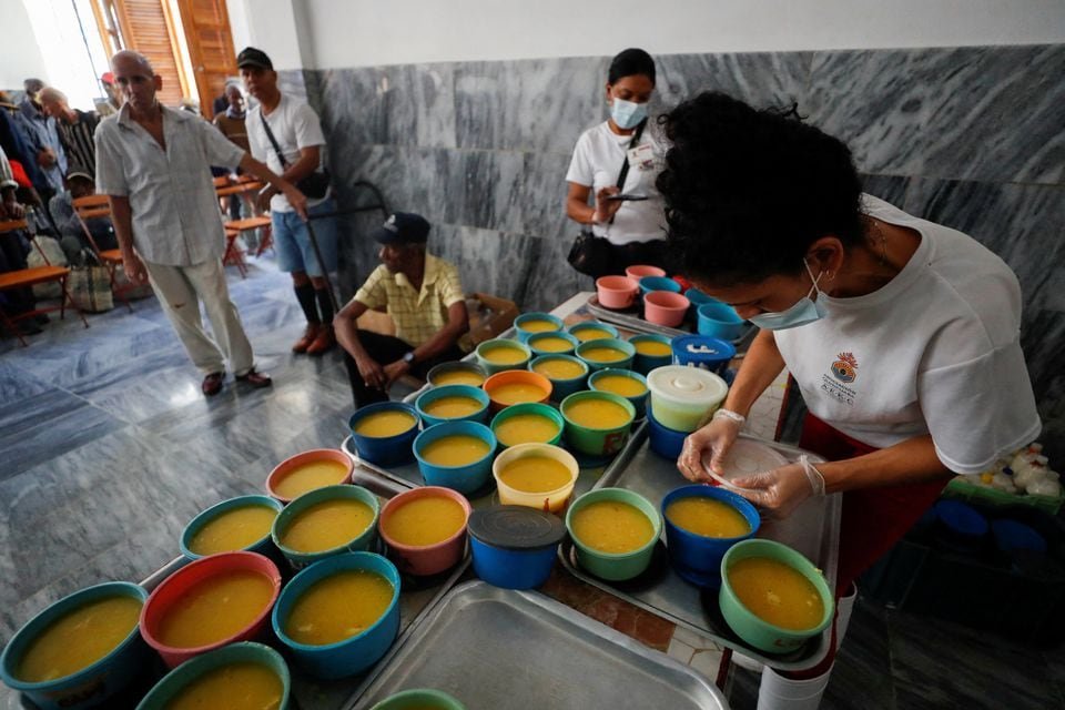 Soaring Demand at Cuban Soup Kitchen Amid Deepening Economic Crisis