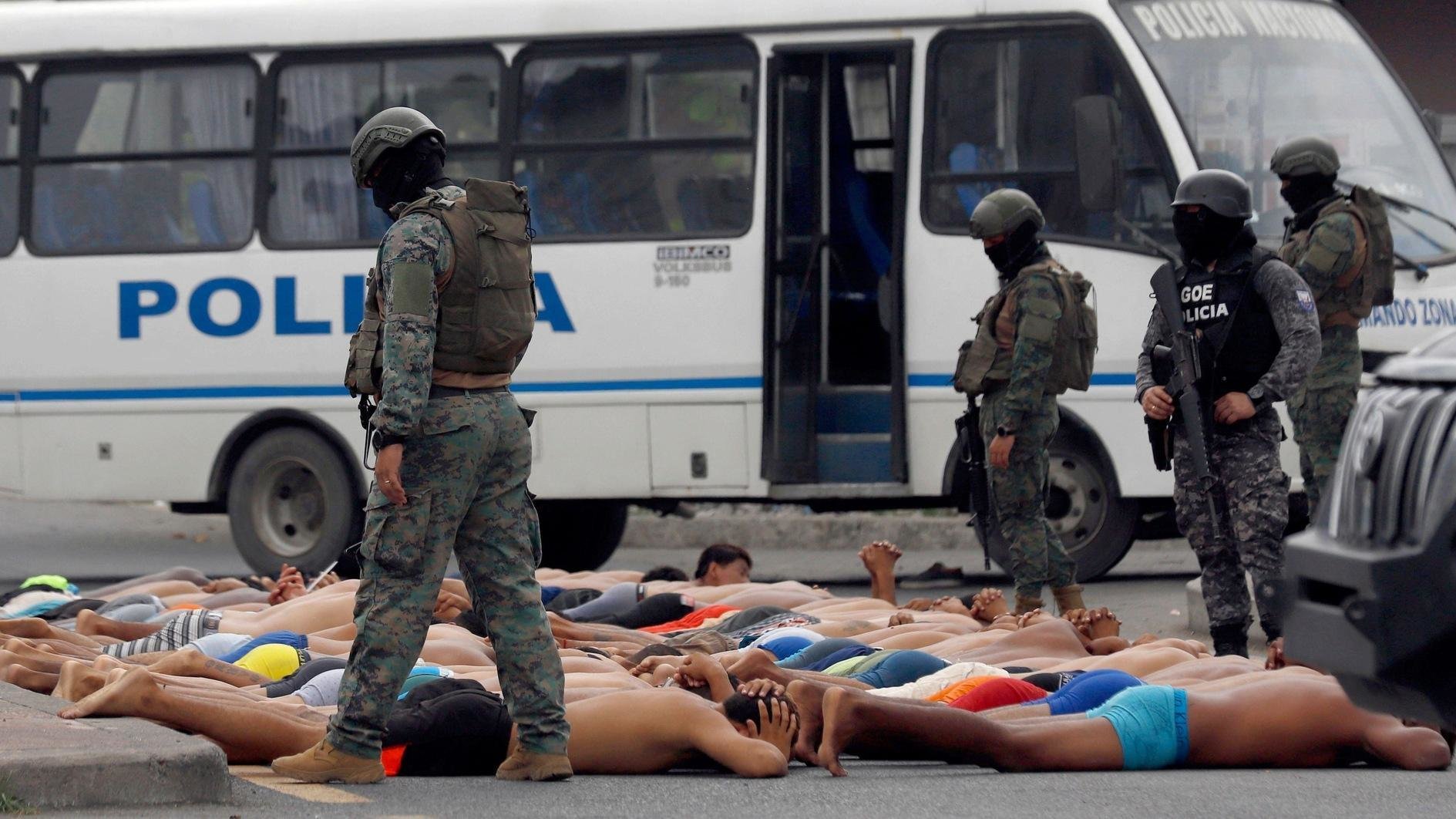 Ecuadorian Police Apprehend Gang Members Involved in Hospital Siege
